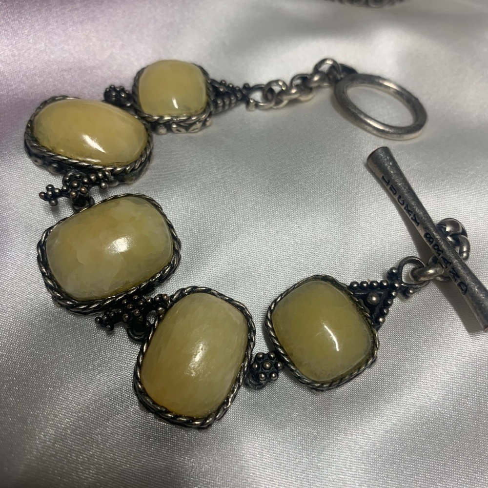 Yellow stone bracelet
